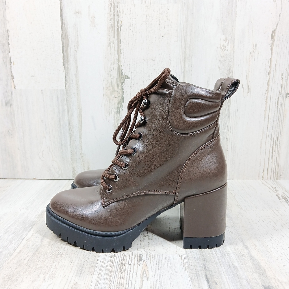 Aerosoles Lace-Up Combat Boots Women's 6.5 Esen Brown Lug Sole Grunge Chuncky